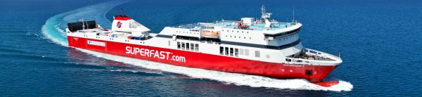 Le ferry conventionnel SuperFast I d'Anek-Superfast arrive au port de Patras