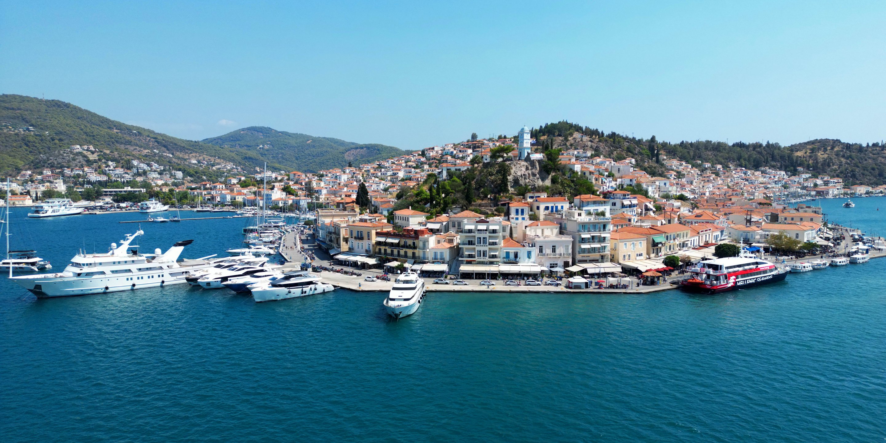 La ville de Poros