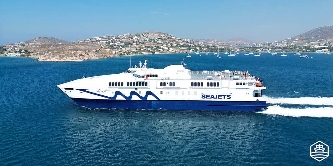 The high-speed ferry Power Jet of Seajets getting from Paros to Santorini